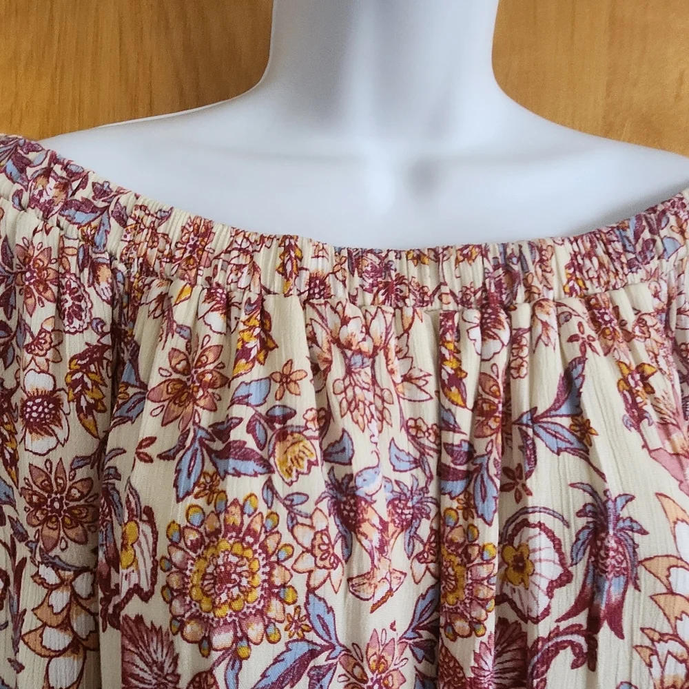 Love Fire Off Shoulder Bell Sleeves Floral Dress Size M